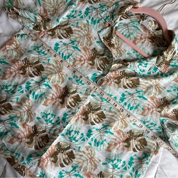 Jane + Delancey Tropical Leaf Print Button Up Shirt Size Medium - Picture 6 of 8